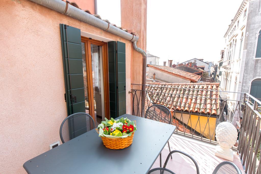 Ca Manzoni Apartment With Terrace Venice Exterior photo