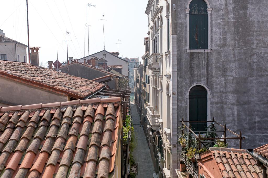 Ca Manzoni Apartment With Terrace Venice Exterior photo