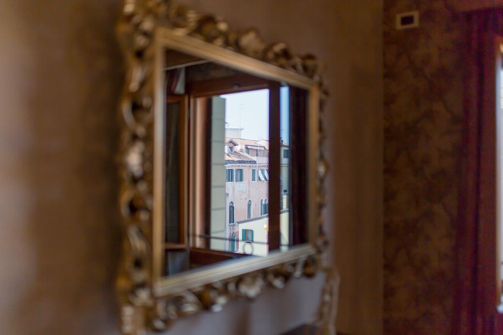 Ca Manzoni Apartment With Terrace Venice Exterior photo